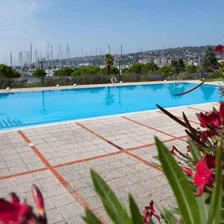 Marina - Seaview Penthouse Burin *